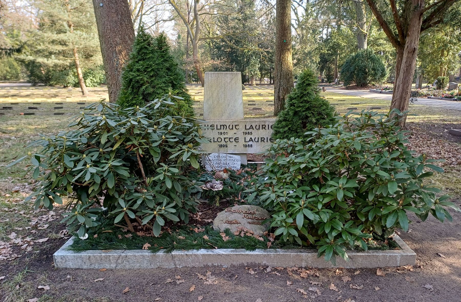 Grave of Hanna-Renate Laurien at In den Kisseln Cemetery